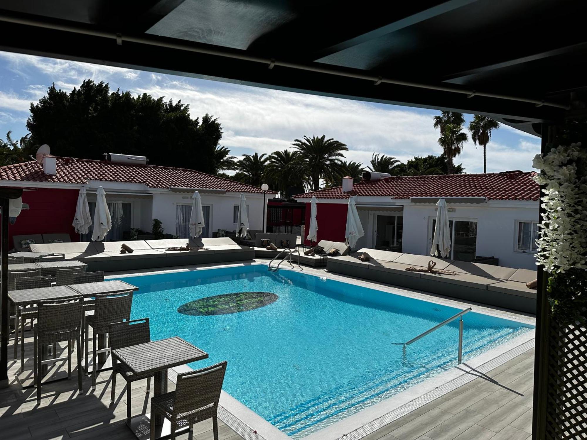 BUNGALOWS LAURA | ⋆⋆⋆ | MASPALOMAS, SPAIN | SEASON DEALS FROM €127