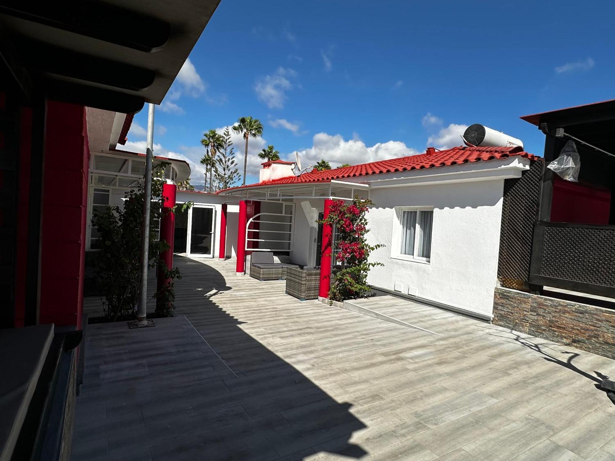 BUNGALOWS LAURA | ⋆⋆⋆ | MASPALOMAS, SPAIN | SEASON DEALS FROM €127